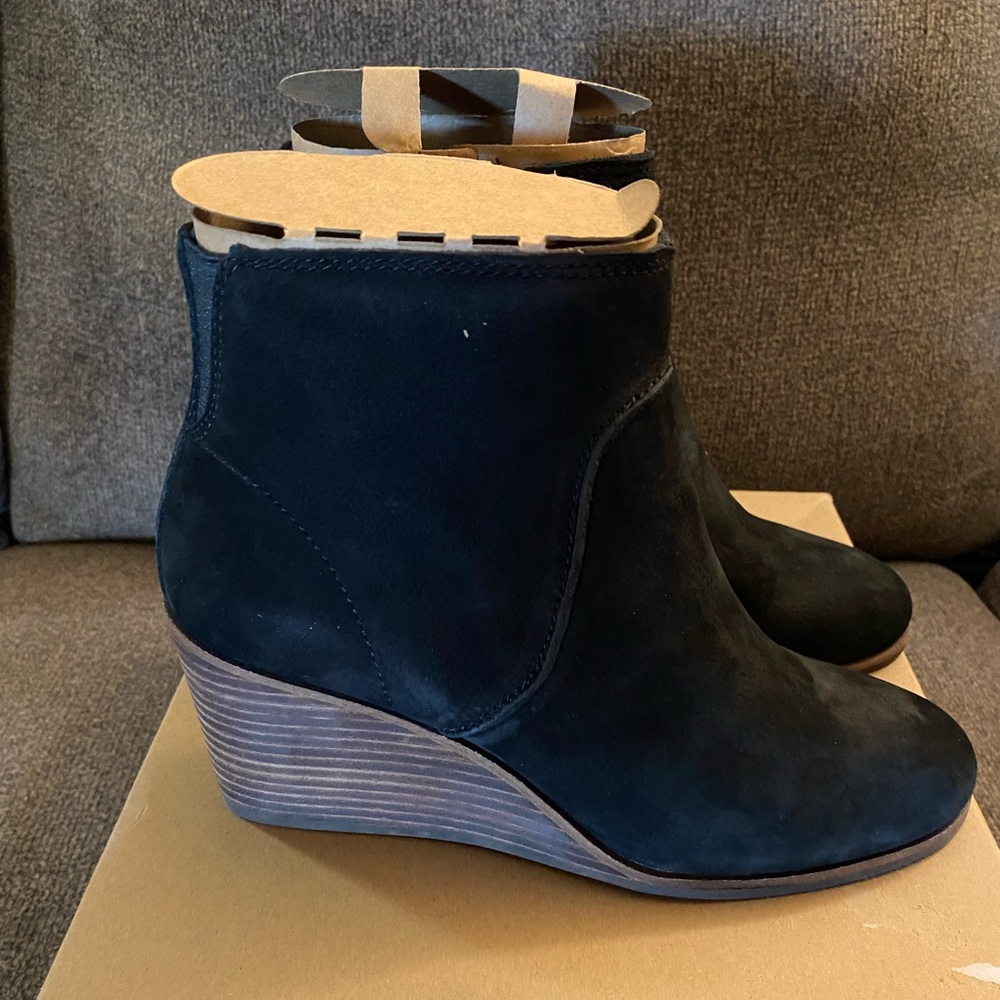Lucky Brand Women's Zanta Bootie Ankle Boot, Black, 8.5